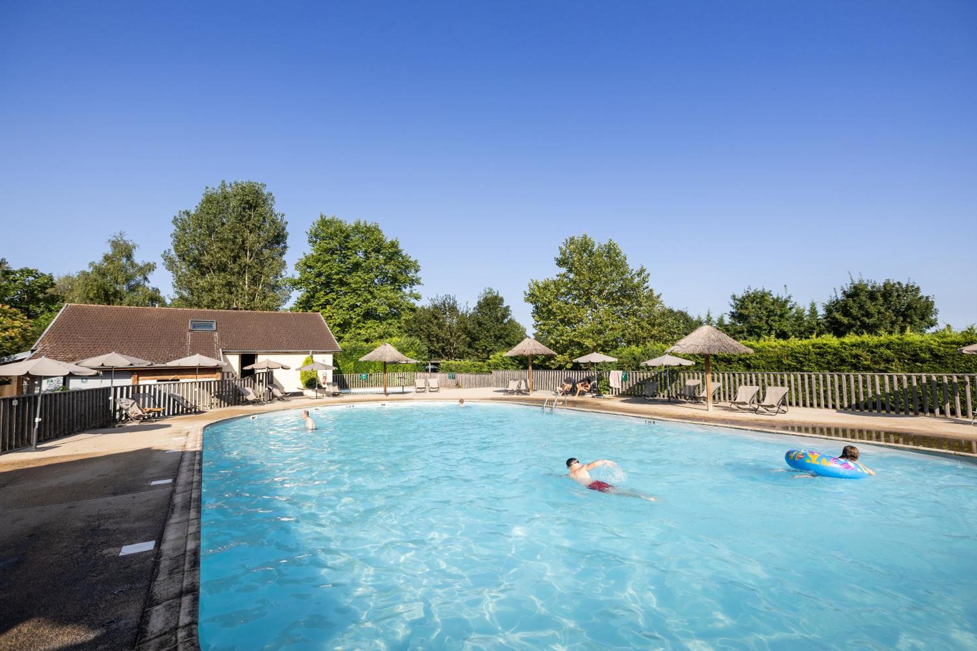 Huttopia La Plage Blanche Ounans Exterior photo