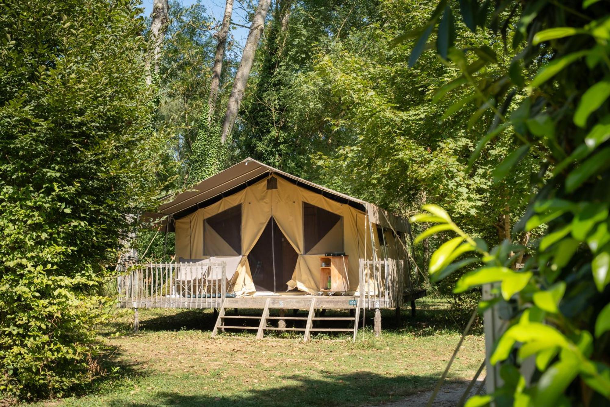 Huttopia La Plage Blanche Ounans Exterior photo